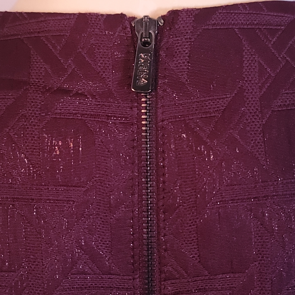 Kirna Zabete MiniDress VNeckTaperedMid Maroon SZ 6 - Picture 9 of 13